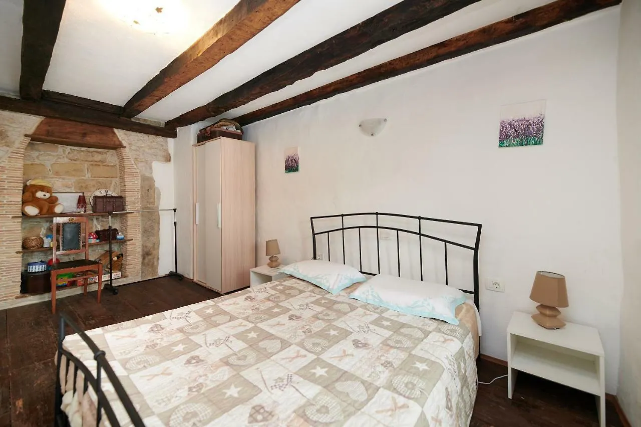 App Lidia Apartment Groznjan