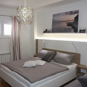 Agatha Apartman Sveti Filip i Jakov
