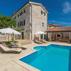 Villa Beautiful Stone House - Parentium With Private Pool, Dračevac